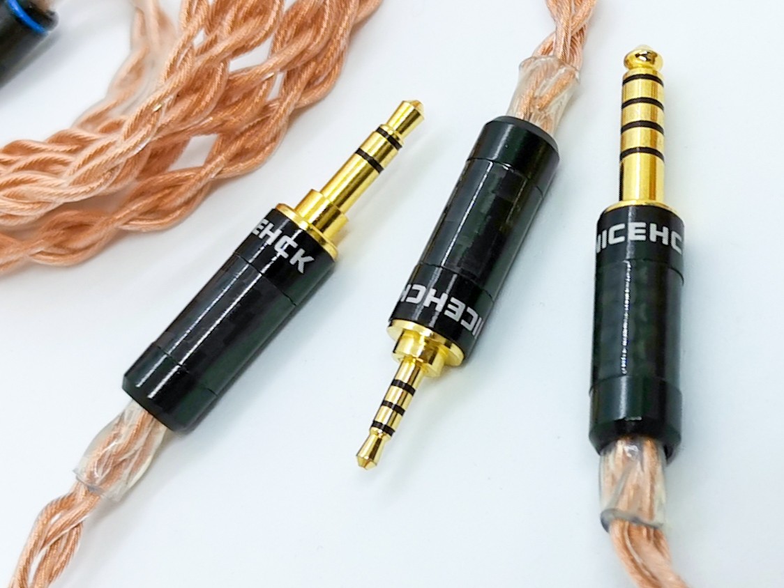 CQ 4+ CQＣ+×2 NICEHCK GCT4」高純度OFHC銅線を採用し、1ランク上のクオリティと明瞭