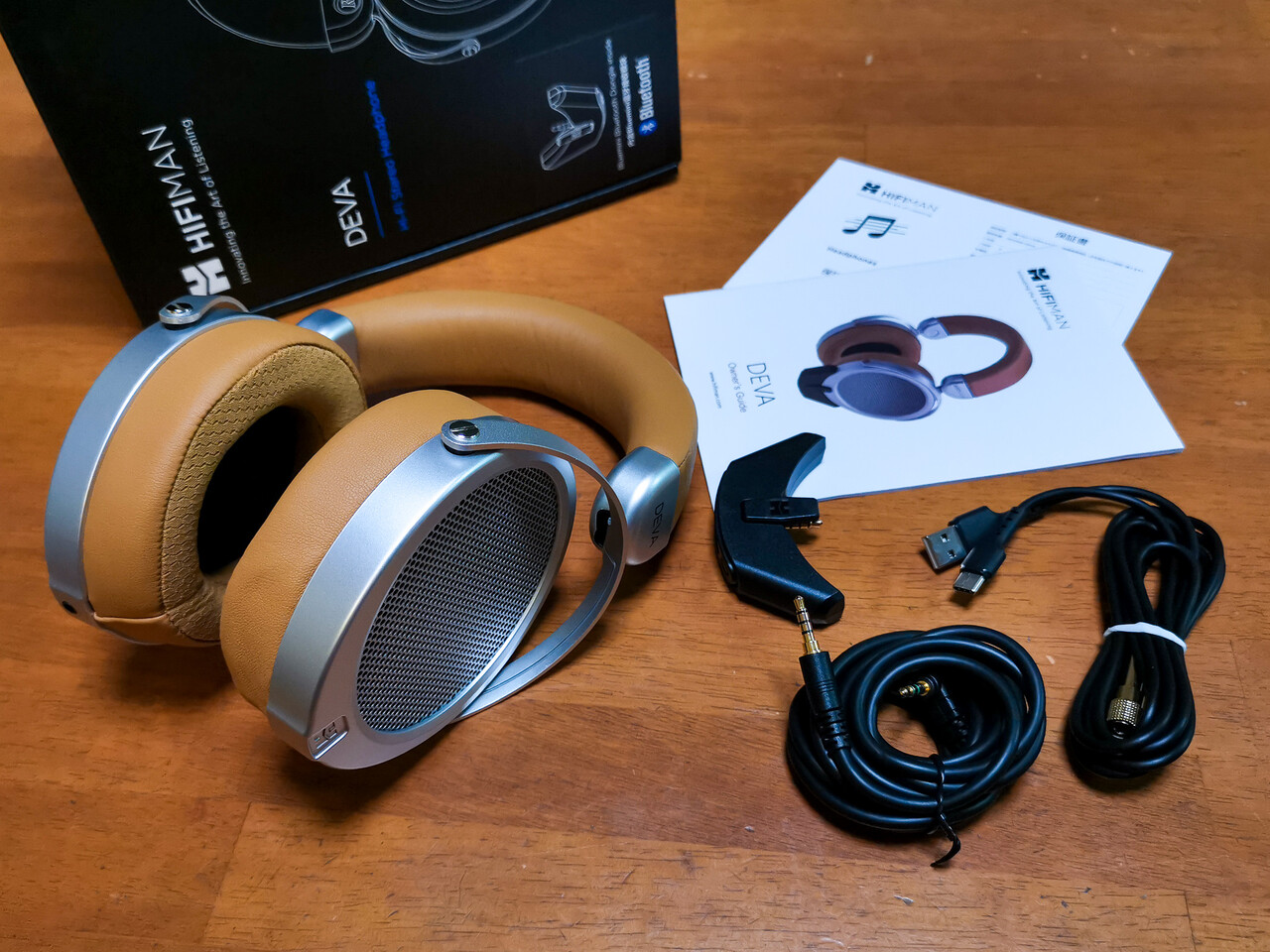 HIFIMAN DEVA」 エントリークラスの価格ながらワイヤレスでも HIFIMAN DEVA」 エントリークラスの価格ながらワイヤレスでも