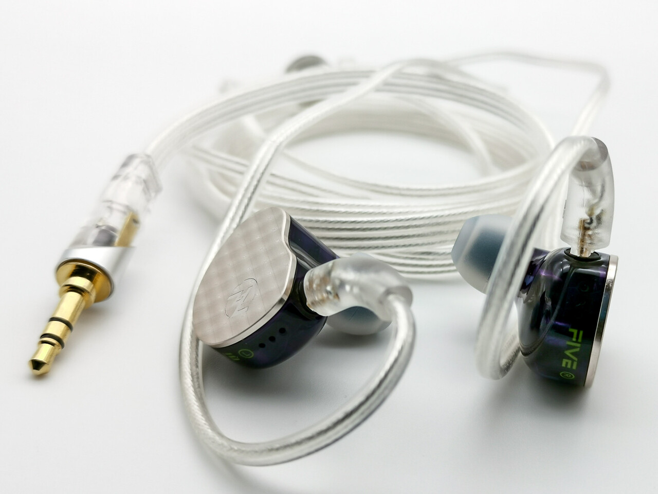7Hz FIVE」 超個性的な驚きの5DD仕様。強低域&強高域の楽し 7Hz FIVE」 超個性的な驚きの5DD仕様。強低域&強高域の楽し
