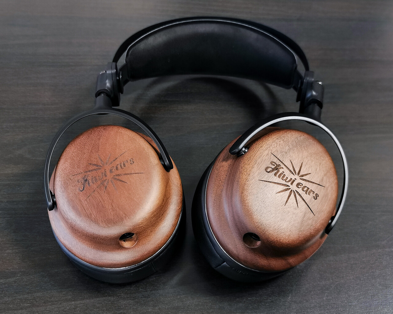 Kiwi Ears Atheia」 50mmダイナミック&14.5mm平面駆動による Kiwi Ears Atheia」 50mmダイナミック&14.5mm平面駆動による