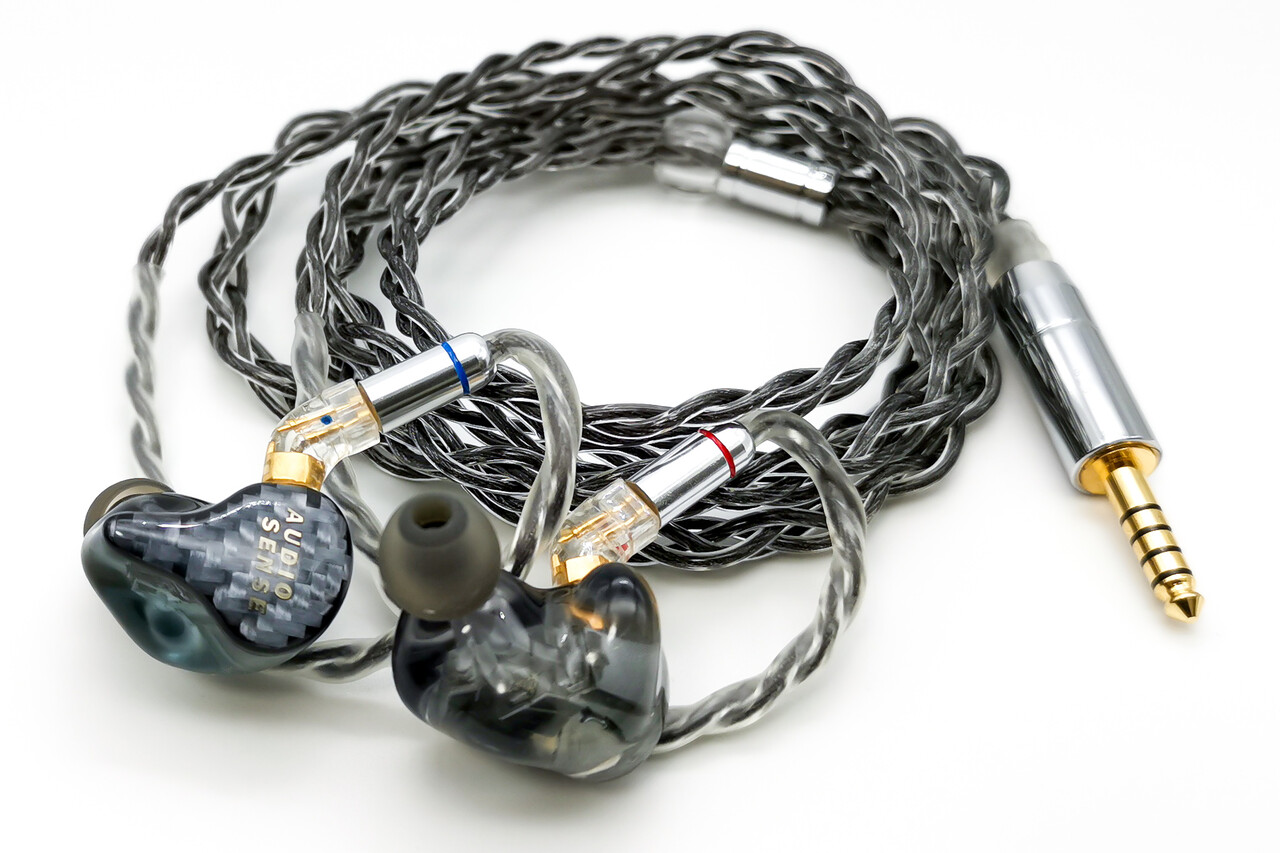 NICEHCK BlackJelly イヤホンリケーブル グラフェン線と7N単結晶銅線のミックス 純度99.99999% qdc 2Pin NICEHCK BlackJelly イヤホンリケーブル グラフェン線と7N単結晶銅線の