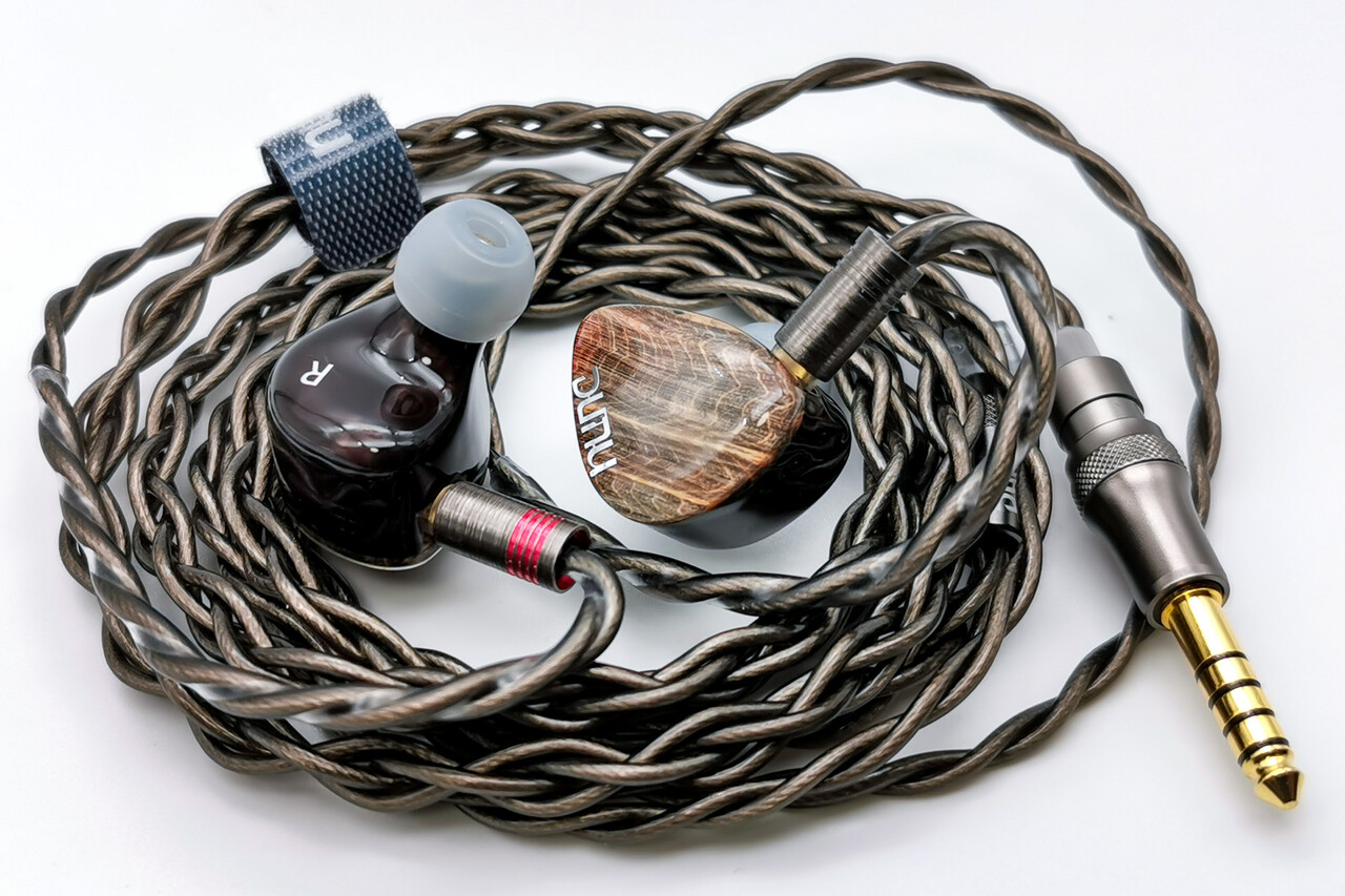 DUNU x Gizaudio DaVinci」 4BA+2DD構成で同クラス「いいとこ取り」な