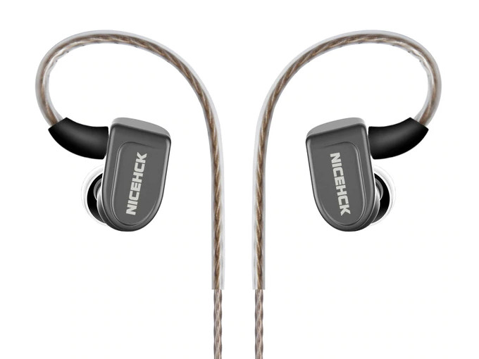 NICEHCK N3」 ハマる人はハマる超個性的サウンド。デュアルカーボン