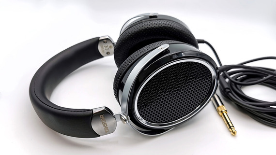 TAKSTAR HF580」 極薄振動板による大口径平面駆動ドライバー搭載 TAKSTAR HF580」 極薄振動板による大口径平面駆動ドライバー搭載