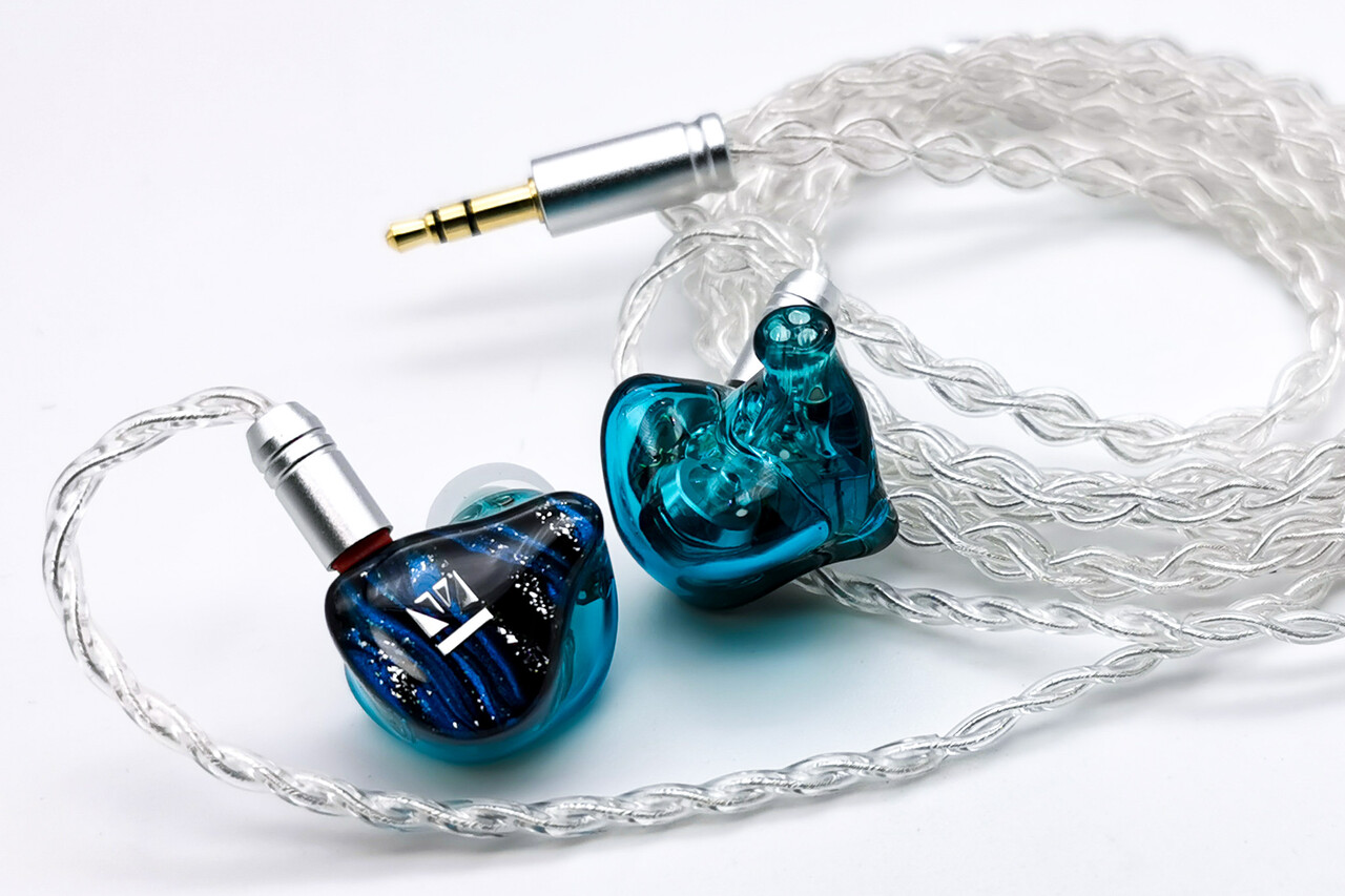 KBEAR Cepheus (KB16)」 6基のBAと2種類のDDによる6BA+2DD構成