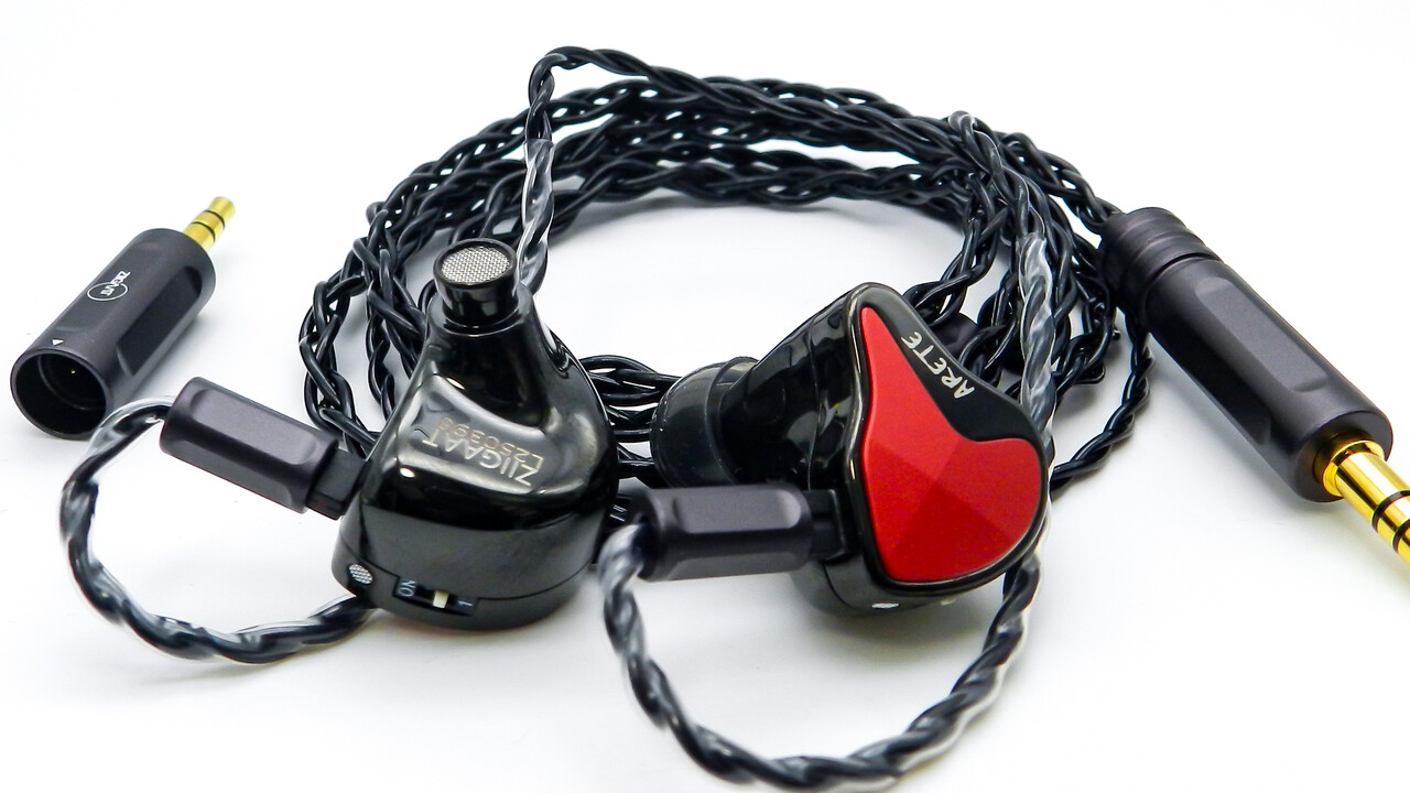 ZiiGaat x Fresh Reviews Arete II」 新開発DDとKnowles製BAの1DD+4BA