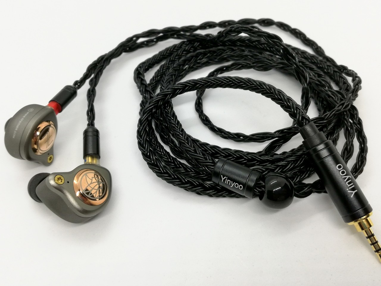 TFZ KING LTD」（「KING II」豪華ケーブル版） よりTFZらしさを