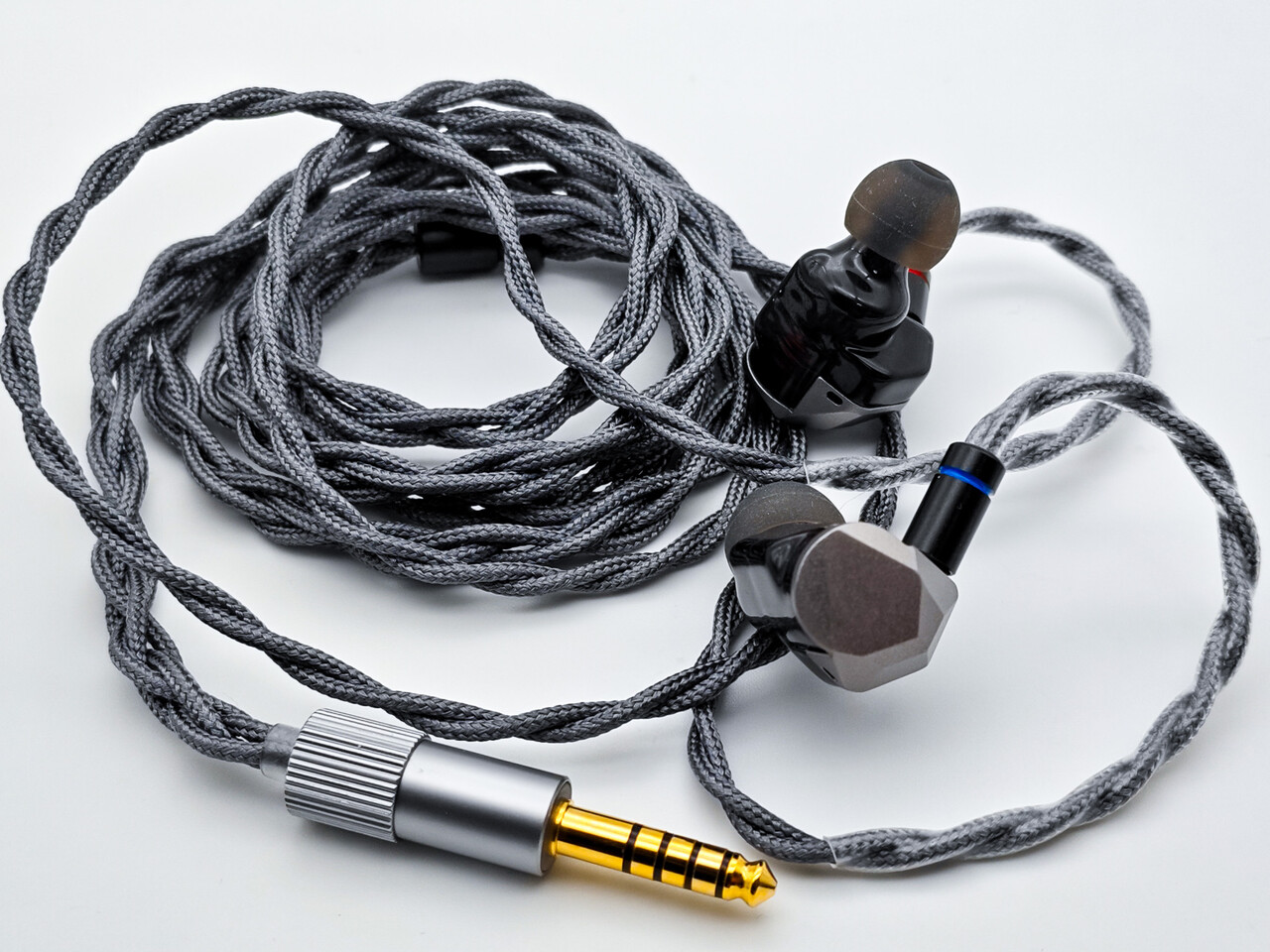 水月雨「Moondrop Harmon (和鳴)」 XTM Seriesの3DD構成。同社