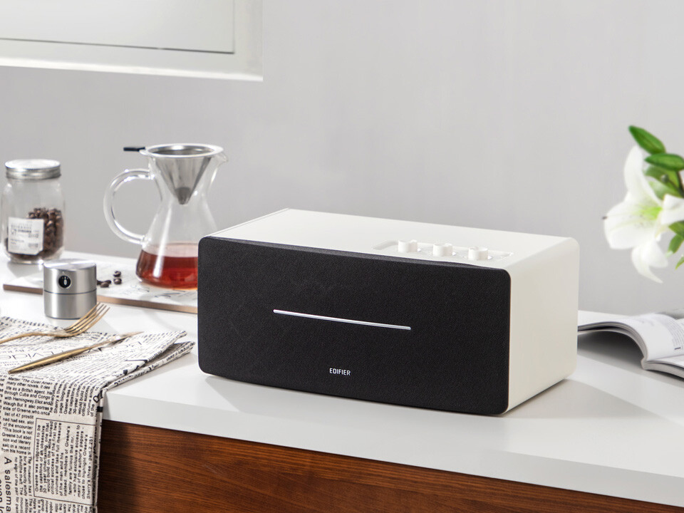 EDIFIER D12」 ポータブルユーザーにも最適。ニュートラル