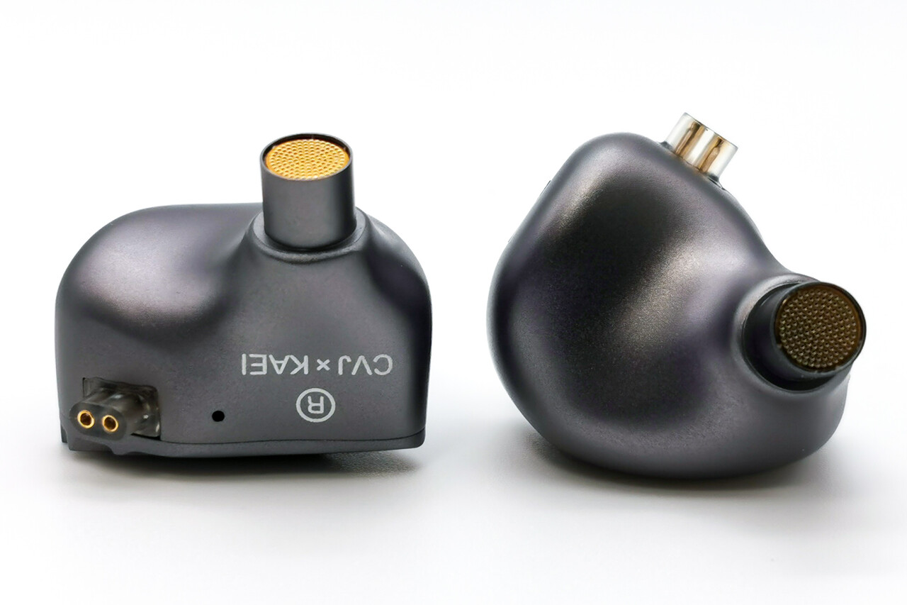 CVJ X KAEI Kumo」 片側8BA、高品質ダンパー等による入念な CVJ X KAEI Kumo」 片側8BA、高品質ダンパー等による入念な