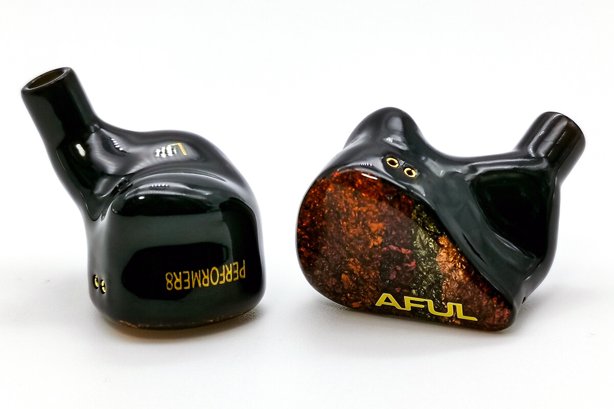 AFUL Performer8」 7BA+1DD構成に数々の特許技術で驚くほど上質 AFUL Performer8」 7BA+1DD構成に数々の特許技術で驚くほど上質