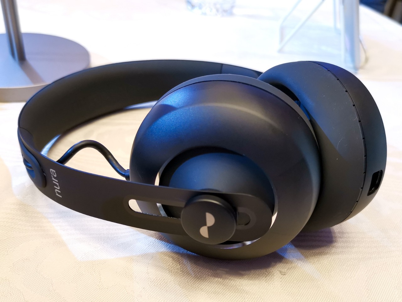 nuraphone」 自分の聴覚にあわせて最適化する脅威のハイテク nuraphone」 自分の聴覚にあわせて最適化する脅威のハイテク