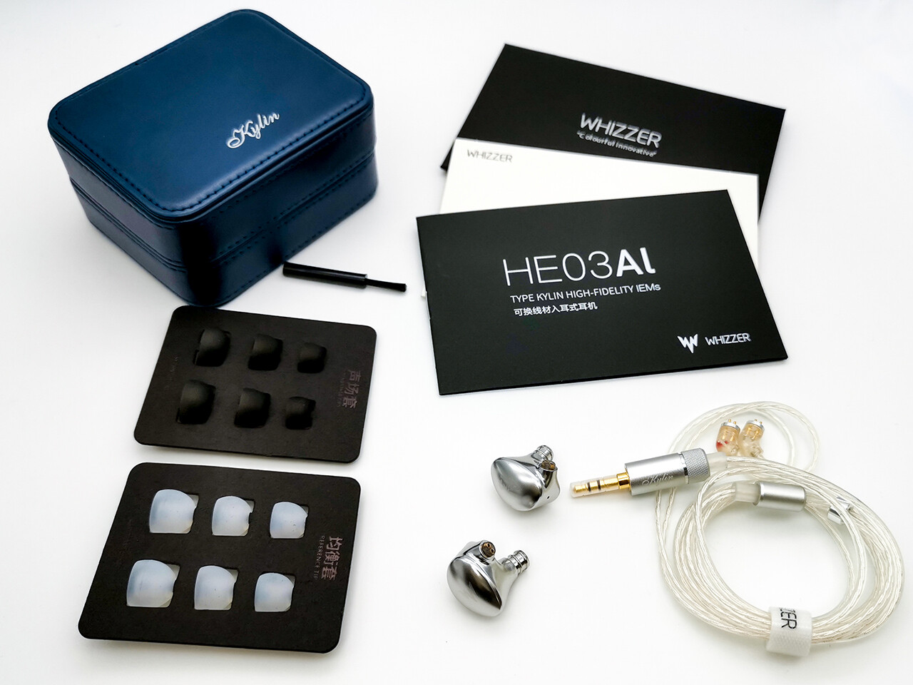 Whizzer HE03AL」 シンプルなメタリックデザイン、見た目を