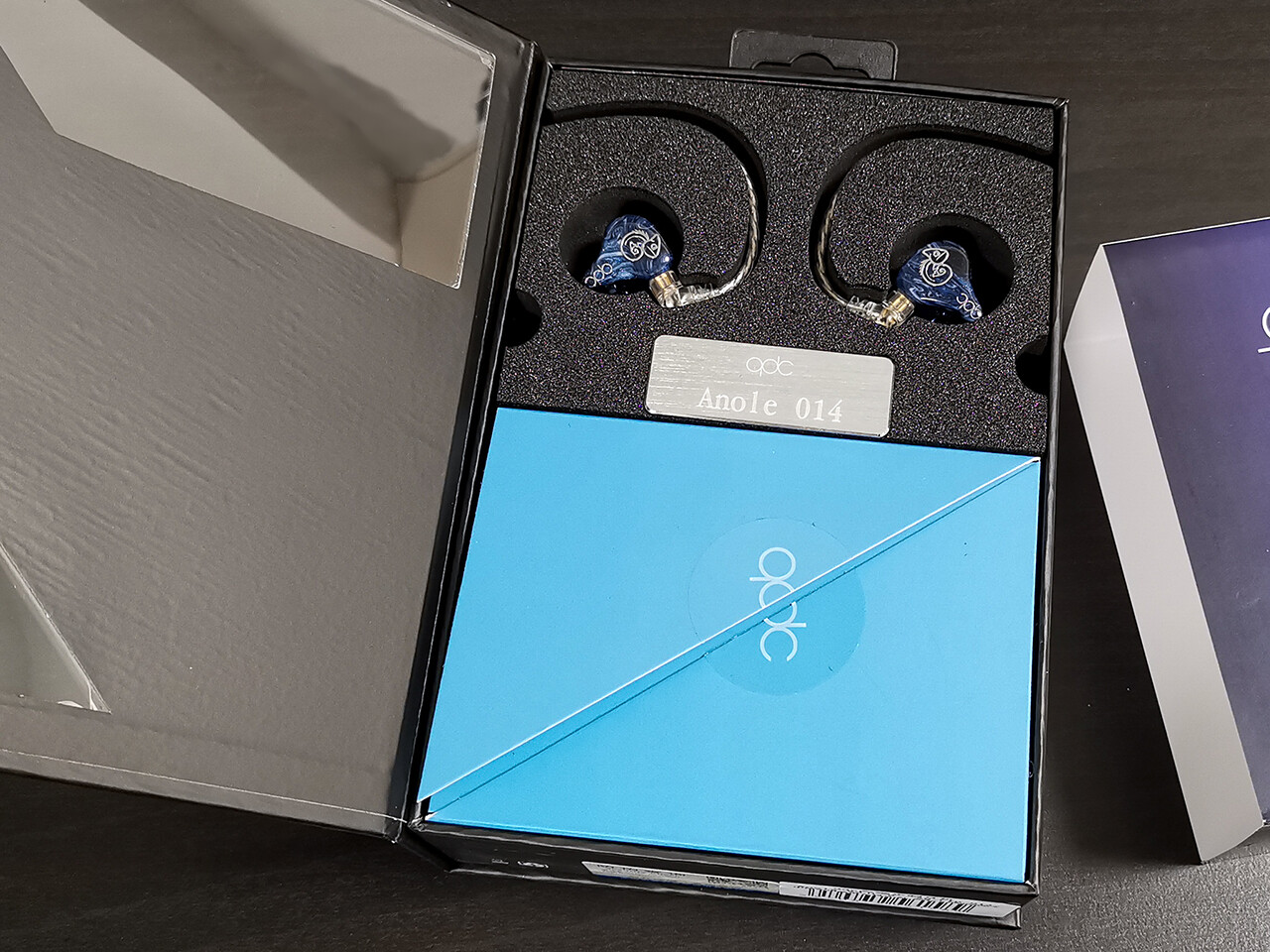 棚からレビュー】 「qdc Anole V3II Special Edition」 qdc の 棚からレビュー】 「qdc Anole V3II Special Edition」 qdc の