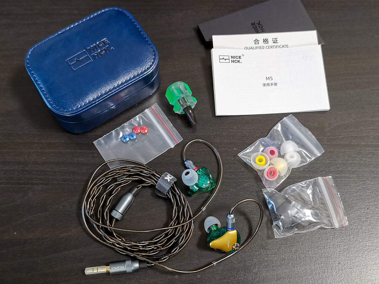 NICEHCK M5」 上質さと4BA+1DDハイブリッドの楽しさを両立した