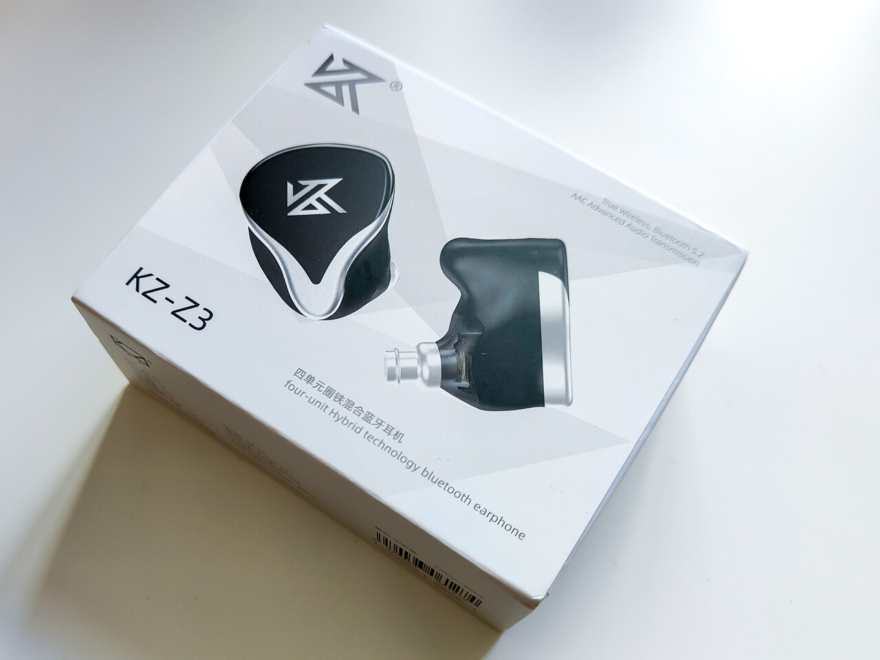 KZ Z3」「CCA CC1」 異なる仕様の1BA+1DDハイブリッド KZ Z3」「CCA CC1」 異なる仕様の1BA+1DDハイブリッド