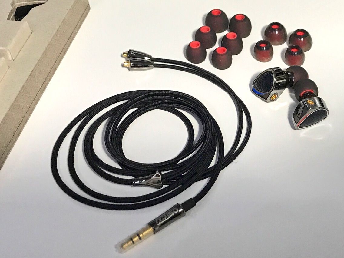 OSTRY KC09」 正統進化の高音質イヤホンで色々リケーブルして OSTRY KC09」 正統進化の高音質イヤホンで色々リケーブルして