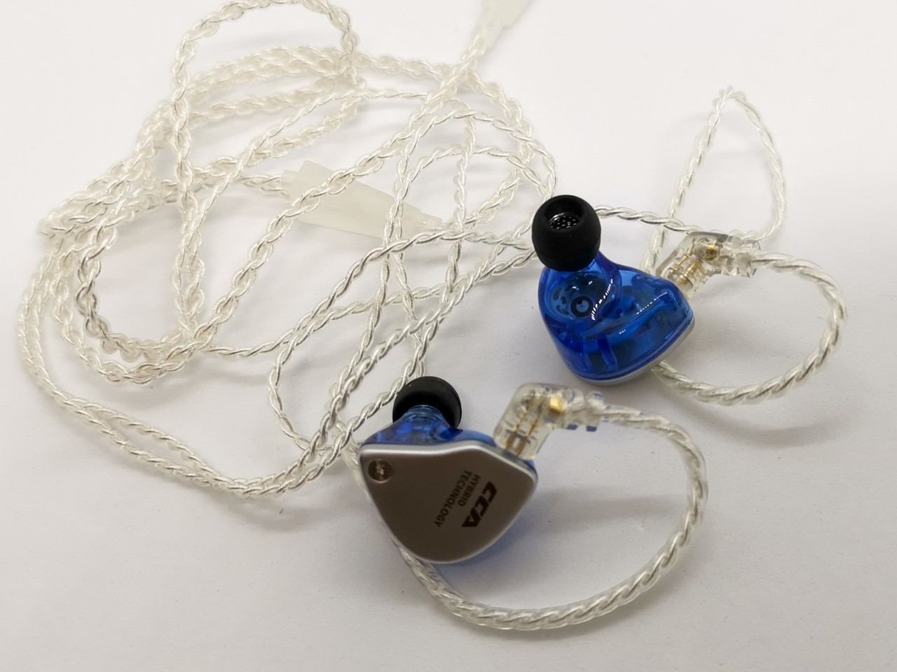 CCA CA4」 バランスの良いサウンドが特徴、実はKZ ES4の後継モデル