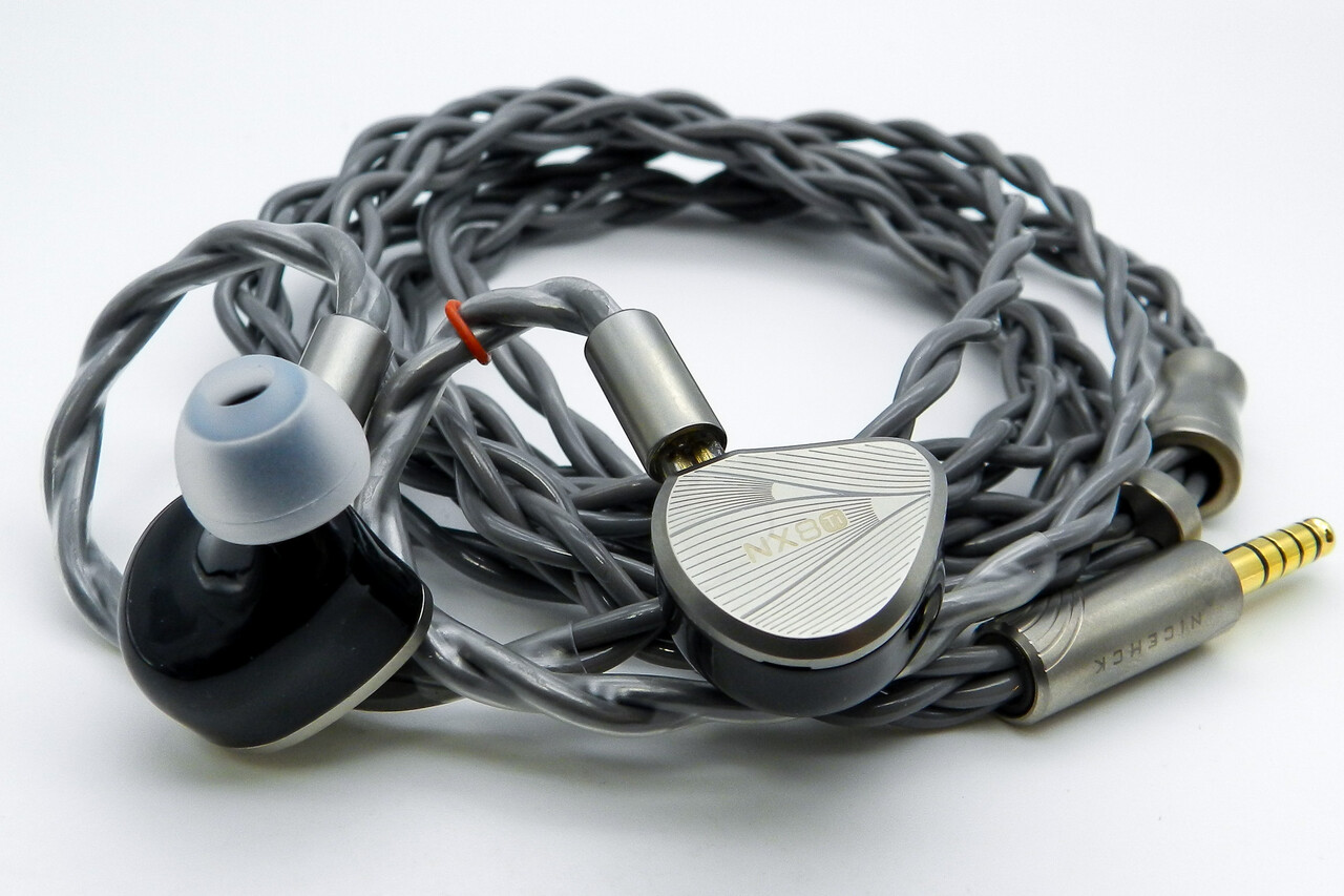 NICEHCK NX8Ti Limited Edition」 チタン合金フェイスと様々な