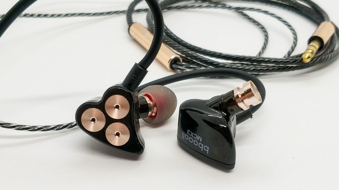 bboooll BOT1」 こっちの「3DD」はボーカルの聴きやすさが魅力的 bboooll BOT1」 こっちの「3DD」はボーカルの聴きやすさが魅力的