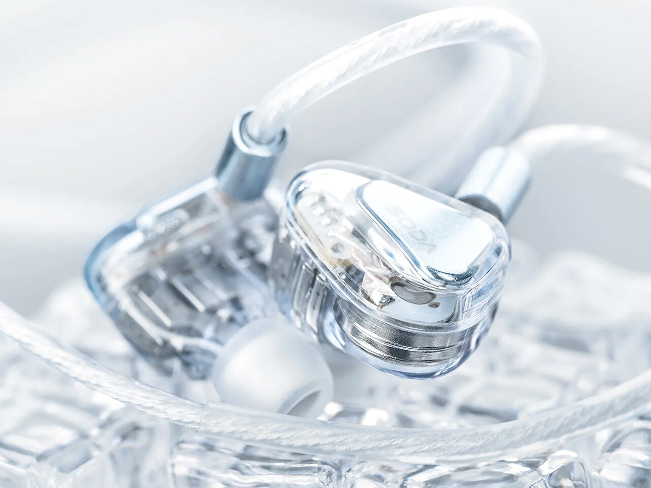 TANCHJIM SODA」 美しいクリアデザインに1DD+4BA+2基の独自Silk System