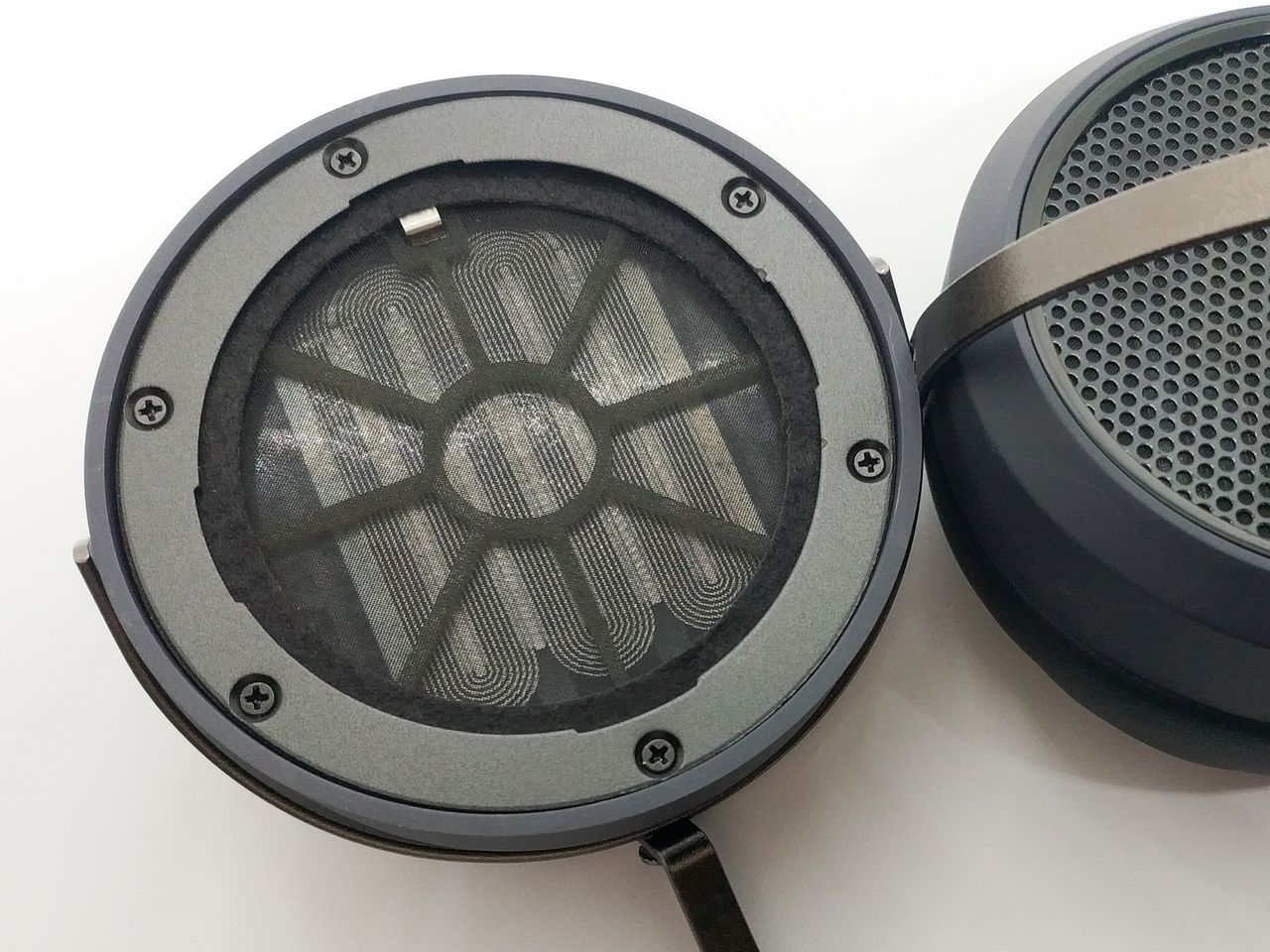 美品HIFIMAN SUNDARAヘッドフォン ＋オマケ⚠️→新品のイヤーパッド Amazon.co.jp: HIFIMAN SUNDARA オーバーイヤー フルサイズ 平面