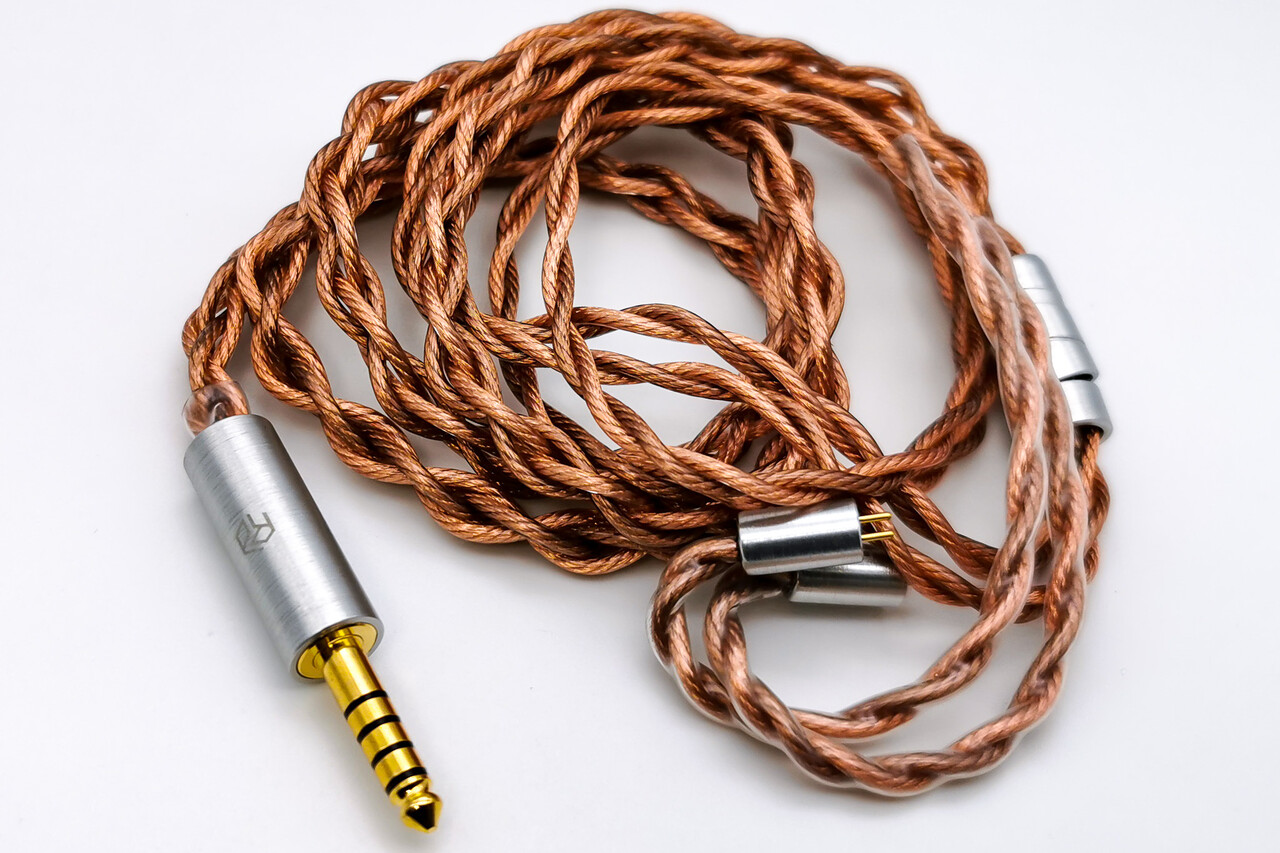 Yanyin CARMEN」 Sonion製の高性能BAを中心とした片側10BA構成 Yanyin CARMEN」 Sonion製の高性能BAを中心とした片側10BA構成