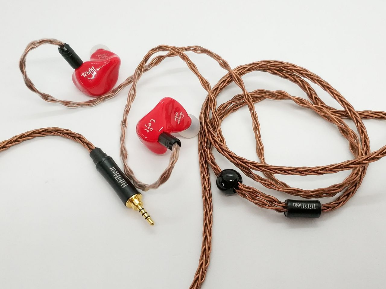 KZ ZS4」 抜群の装着感覚と明瞭なサウンドは健在。ZS3から正統進化した