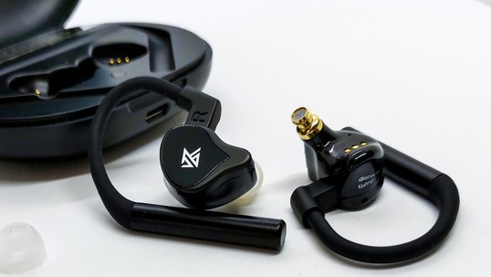 KZ E10
