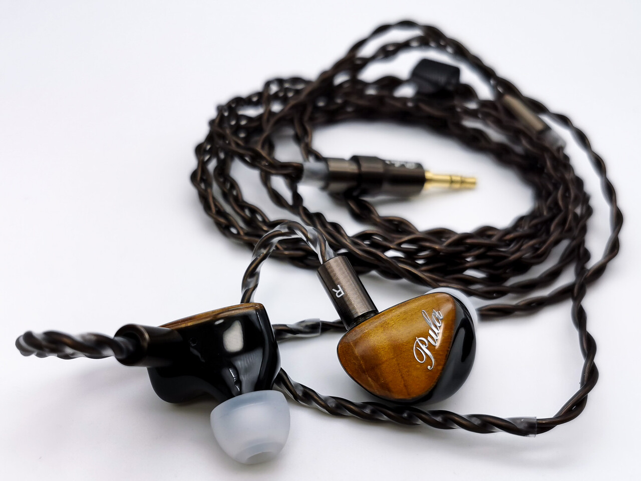 PULA Unicrom (杢)」 4色のウッドフェイスにベリリウムコート