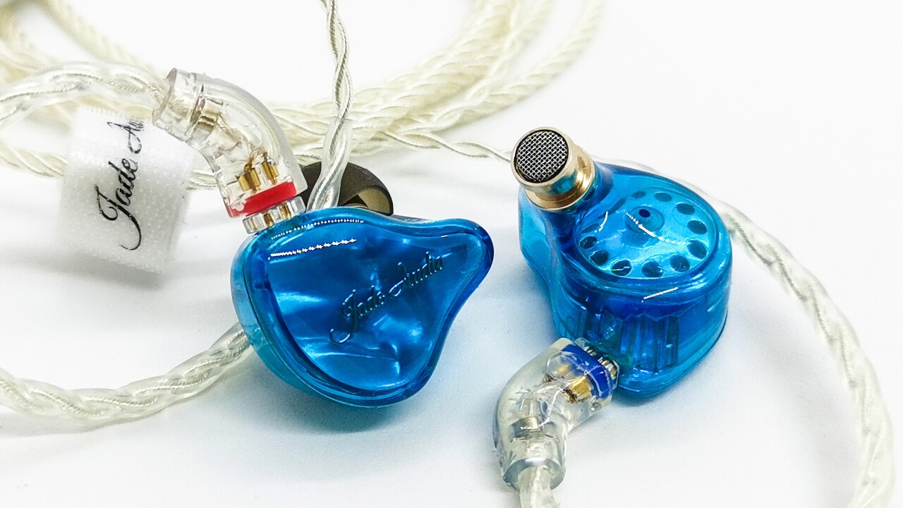 JadeAudio EA3」 FiiOのサブブランドが誕生。Knowles製BA+13.6mm大口径