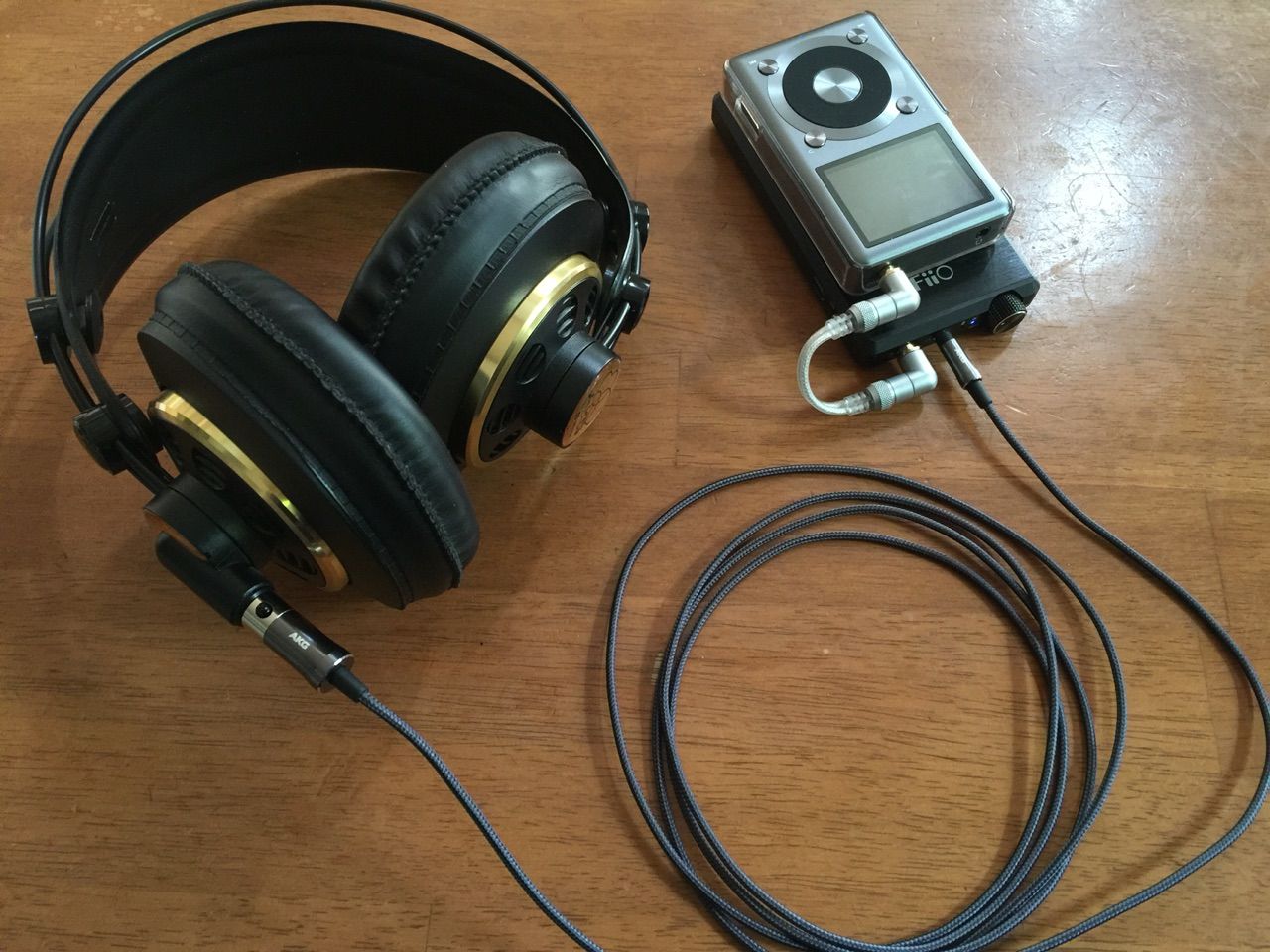 Bisonicr Keep Walking Akg K240 Studioに純正リケーブルで超絶アップグレード