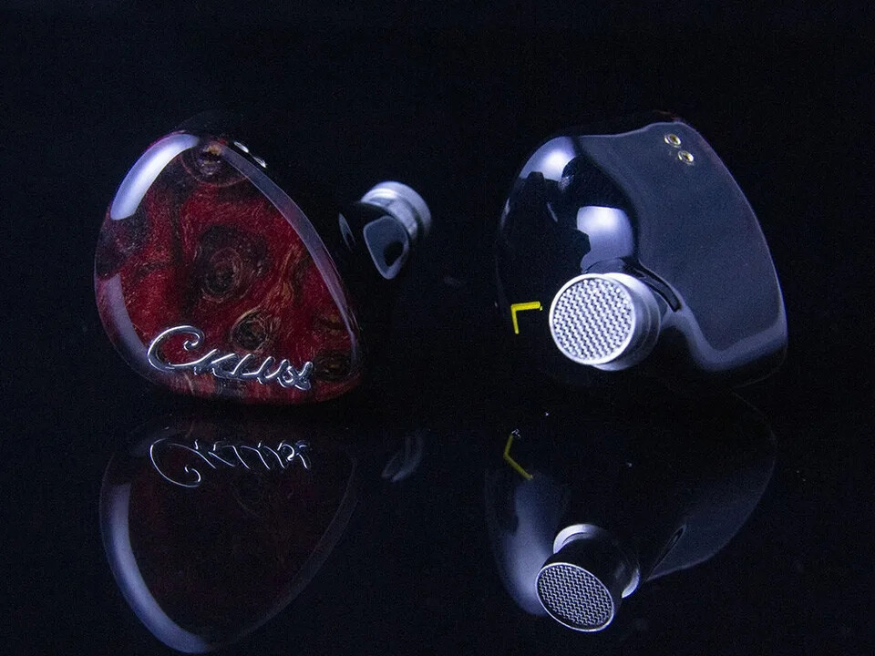 MYER-AUDIO CKLVX D62」 サイズの異なるDDを含む6BA+2DD構成