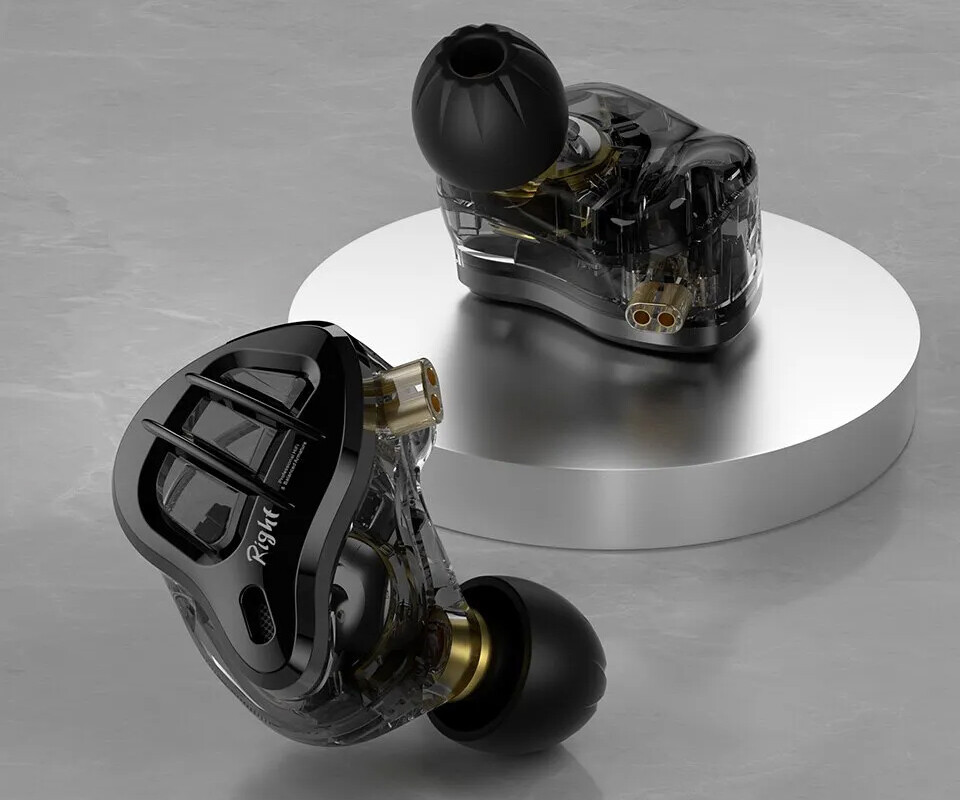 KZ ZAR」 KZではお馴染み「7BA+1DD」多ドラ構成に新しい自社開発 KZ ZAR」 KZではお馴染み「7BA+1DD」多ドラ構成に新しい自社開発