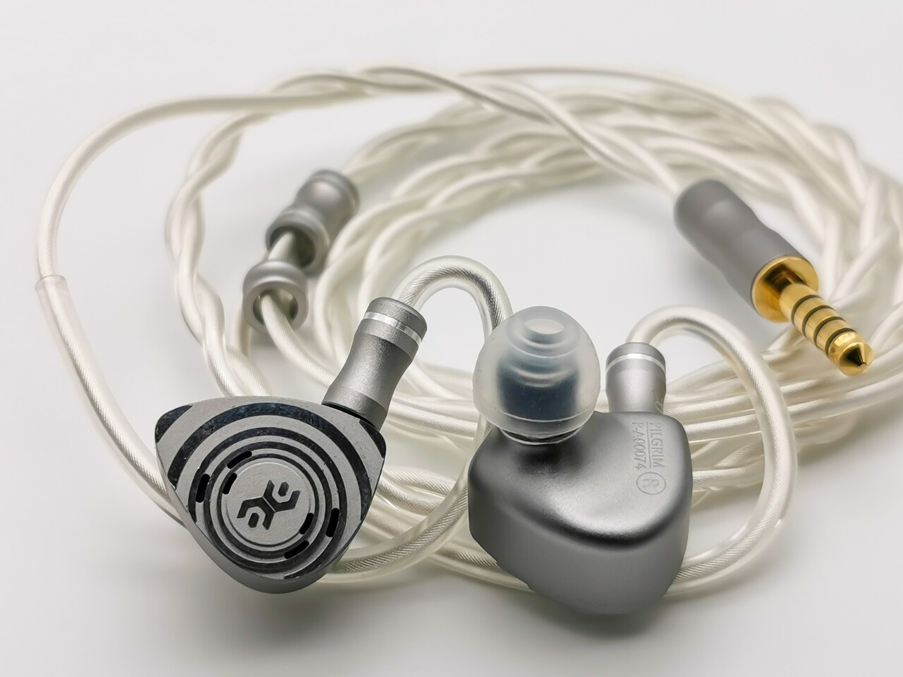 Elysian Acoustic Labs PILGRIM」 独自LSRドライバーとSonion製3BA