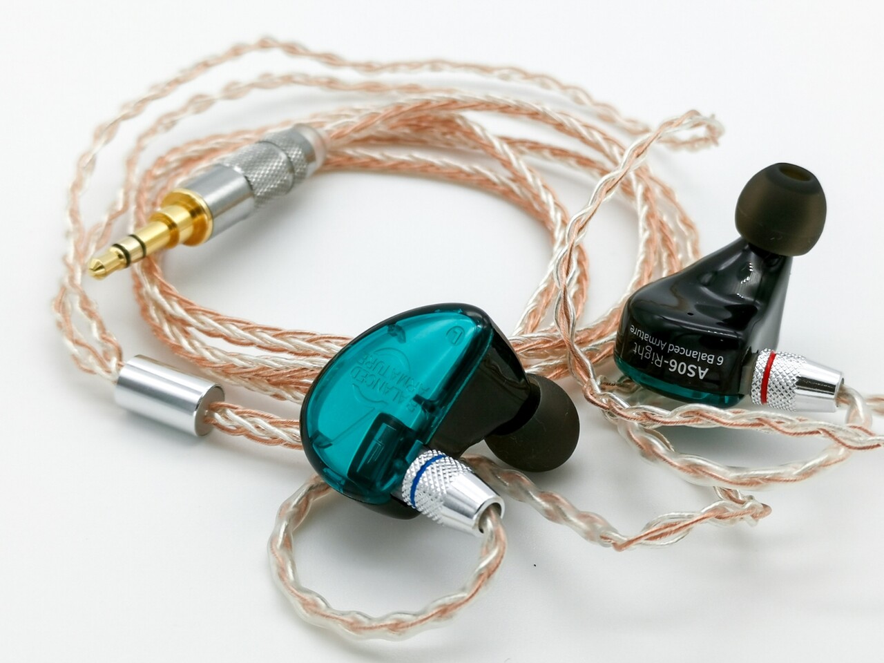 KZ AS06」 今度のKZは3BA構成で渾身のサウンド実現。完全にクラスを