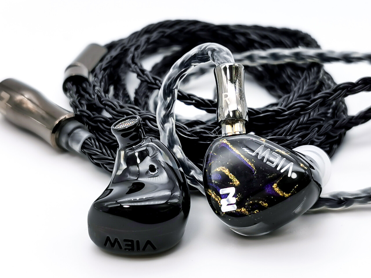 イヤホン INTUAURA Splendor II INTUAURA Splendor II」 高い実力を持ちつつ「謎っぽさ」もあり