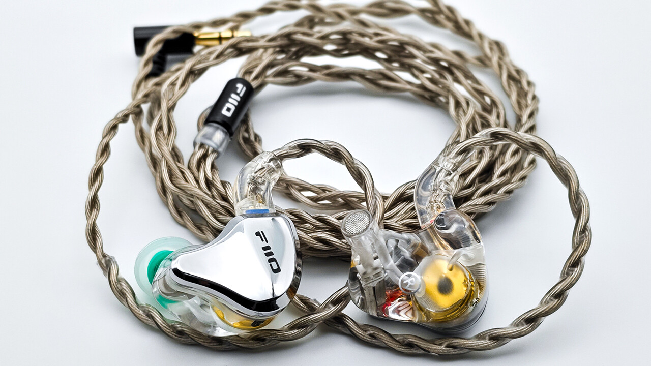 棚からレビュー】 「FiiO JH5」 非常にバランスが良いリスニング