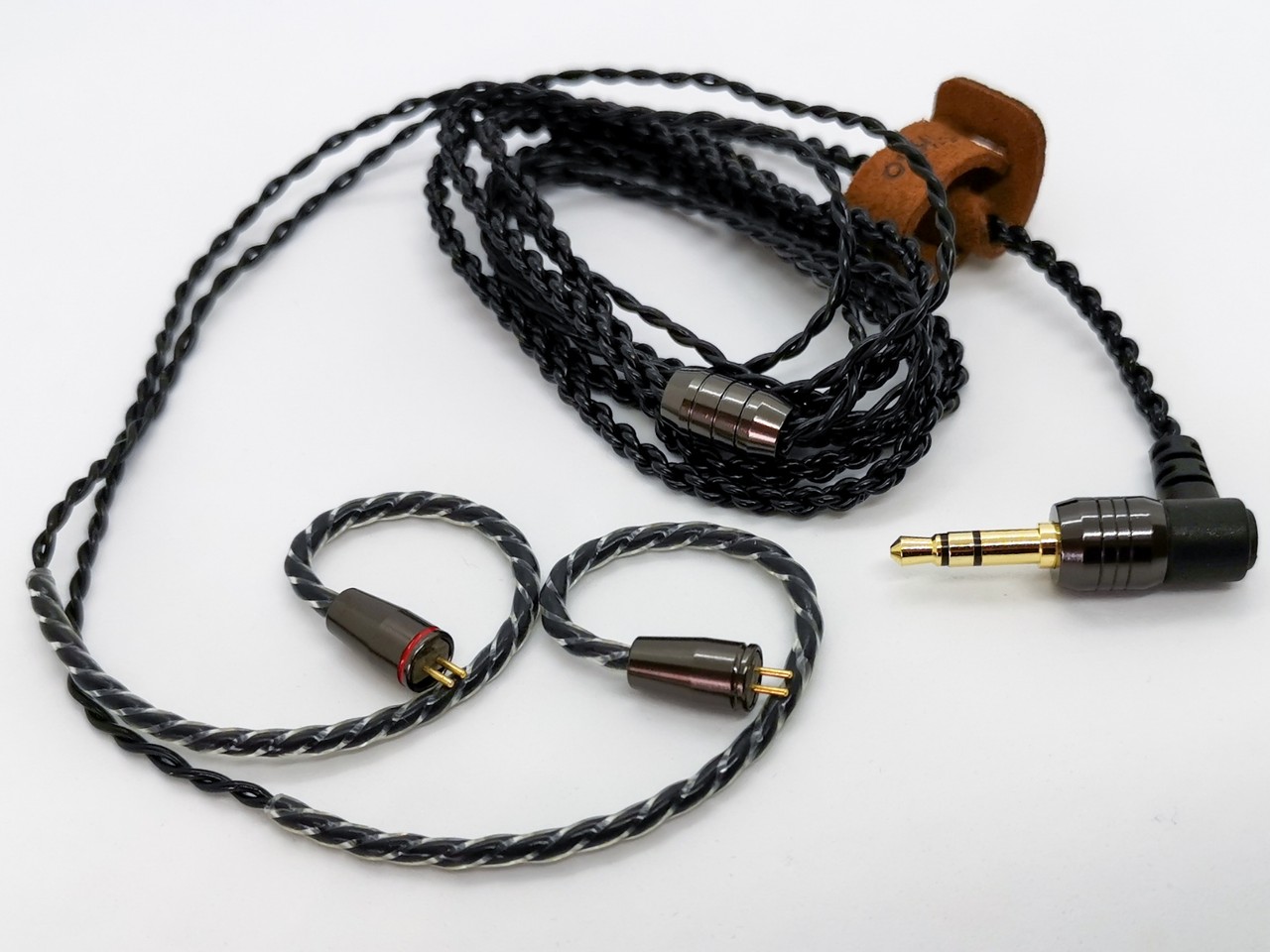 IKKO(アイコー) OH10 Obsidian ハイブリッドイヤホン Obsidian OH10 - In-Ear Monitors - High Fidelity | iKKO Audio