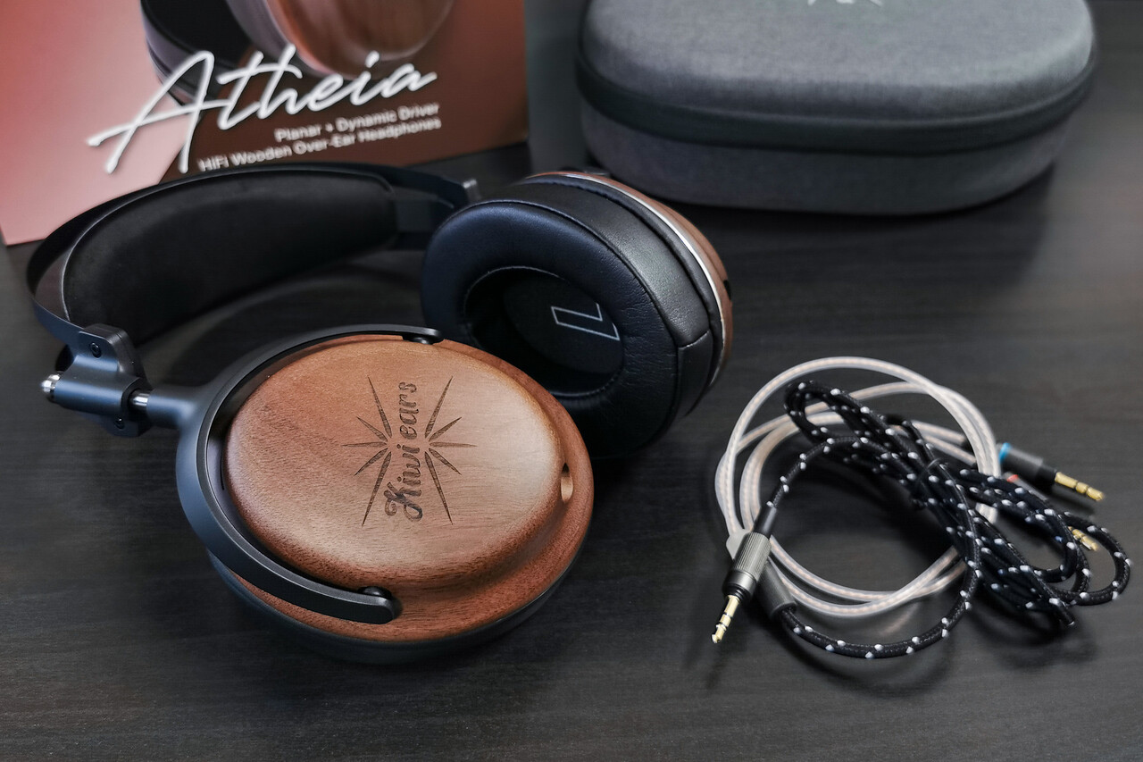 Kiwi Ears Atheia」 50mmダイナミック&14.5mm平面駆動による Kiwi Ears Atheia」 50mmダイナミック&14.5mm平面駆動による