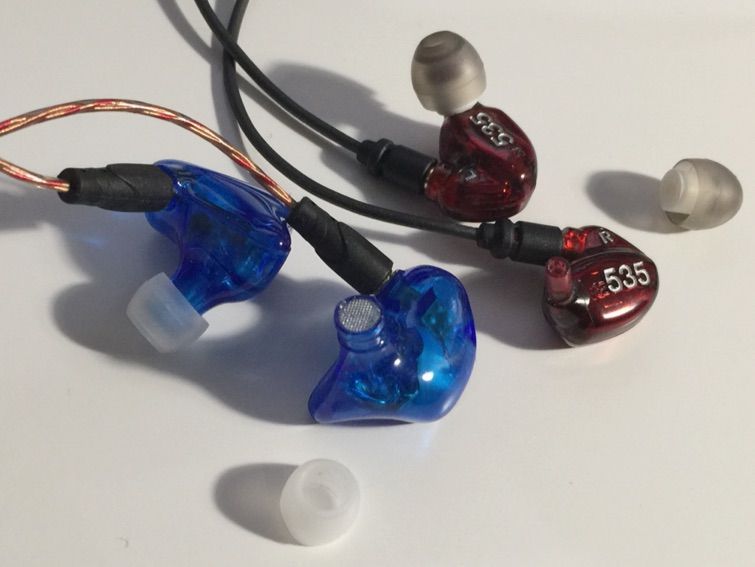 3BAイヤホン】上海問屋の青いやつとSHUREの赤いやつ(SE535LTD 3BAイヤホン】上海問屋の青いやつとSHUREの赤いやつ(SE535LTD