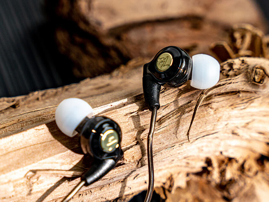 7Hz AERO」 高音質9.2mm ダイナミックドライバー搭載。外観から 7Hz AERO」 高音質9.2mm ダイナミックドライバー搭載。外観から