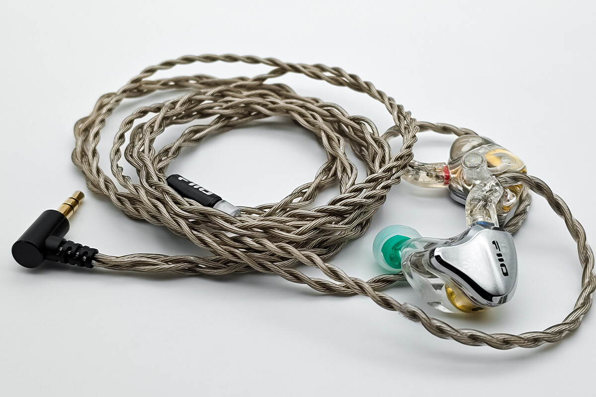 棚からレビュー】 「FiiO JH5」 非常にバランスが良いリスニング