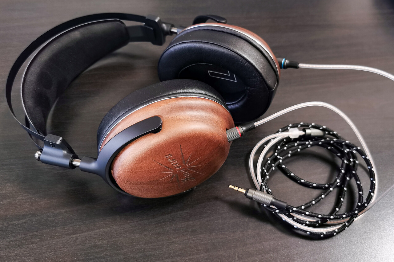Kiwi Ears Atheia」 50mmダイナミック&14.5mm平面駆動による Kiwi Ears Atheia」 50mmダイナミック&14.5mm平面駆動による