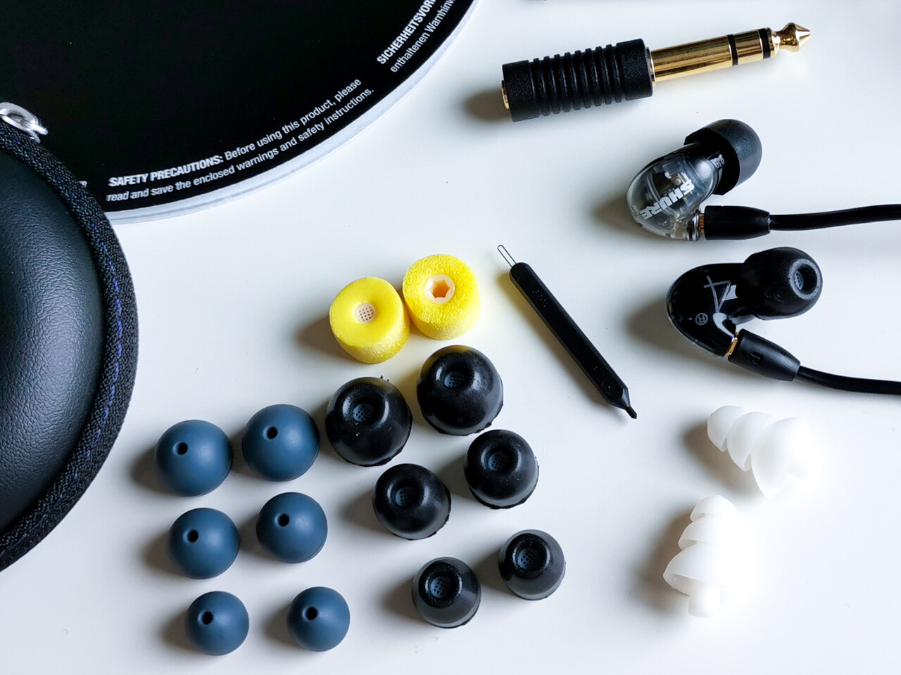 Shure 「AONIC4」 くっきりとした描写で様々なジャンルの曲を Shure 「AONIC4」 くっきりとした描写で様々なジャンルの曲を