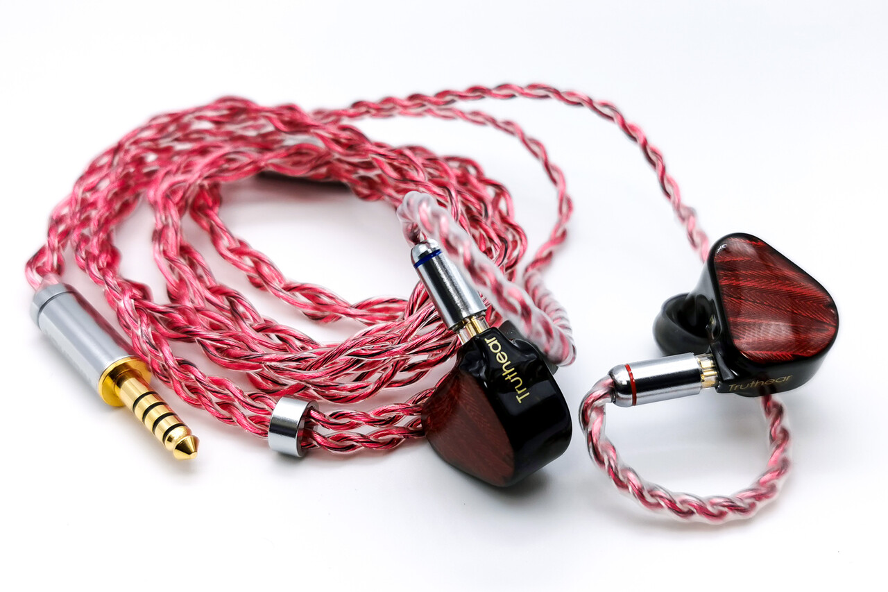 NICEHCK RubyCat」 4芯 高純度銅線ケーブル ／ 低価格中華イヤホンとの