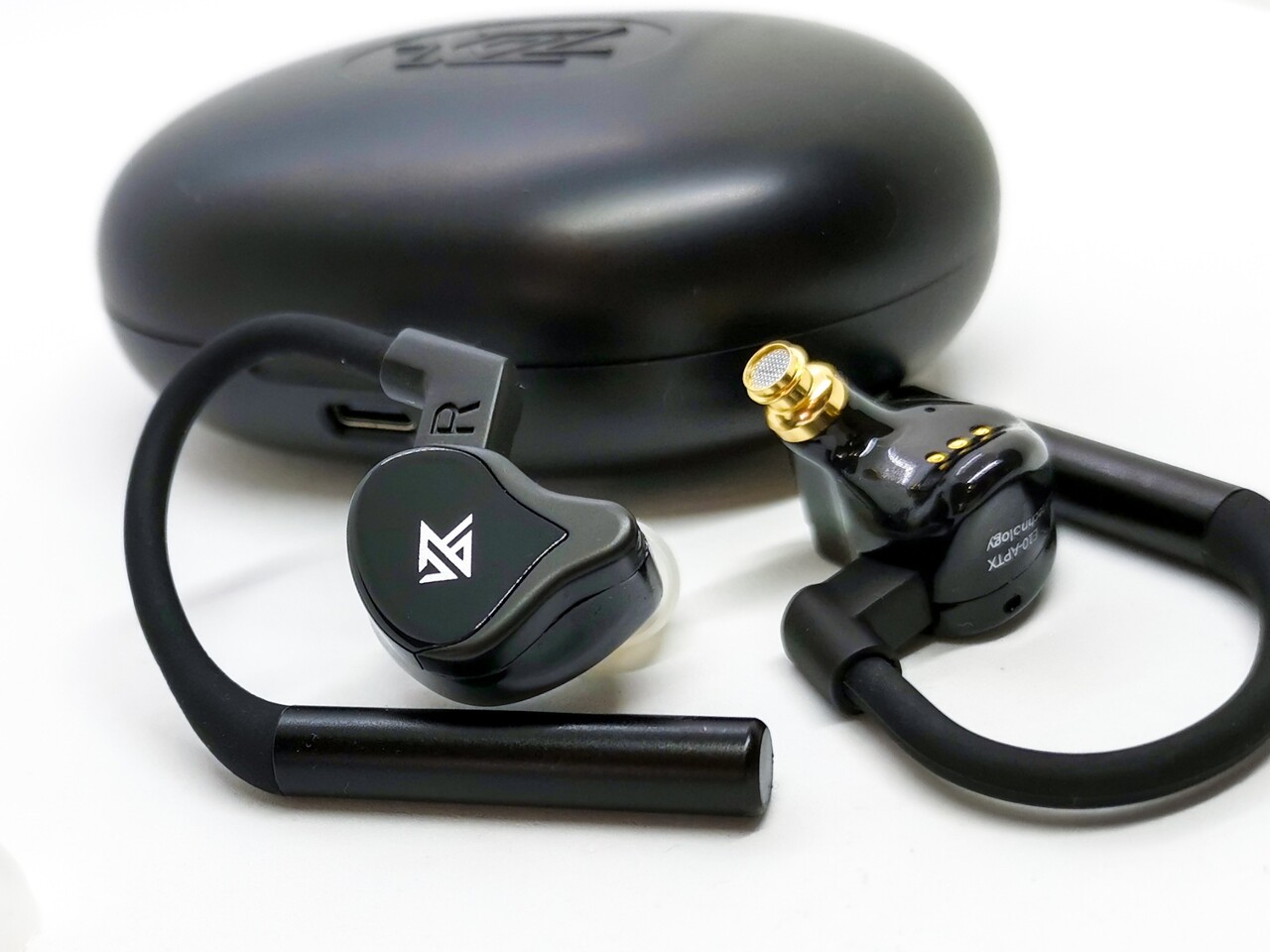 KZ E10」 いかにもKZらしい、驚きの4BA+1DD構成、QCC3020搭載aptX／AAC