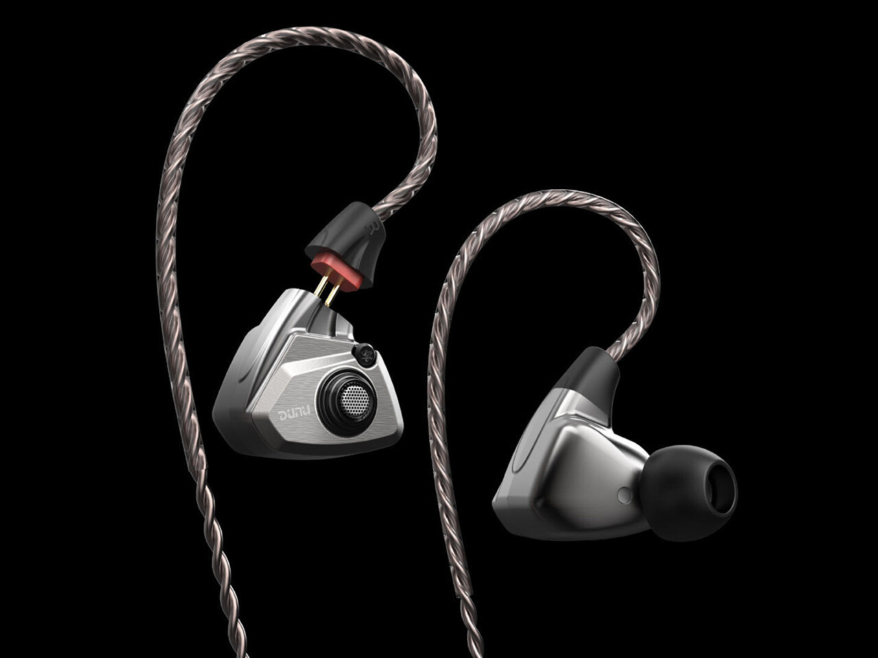 DUNU TITAN S」 個性的なデザインにバランスの良いモニター系 DUNU TITAN S」 個性的なデザインにバランスの良いモニター系