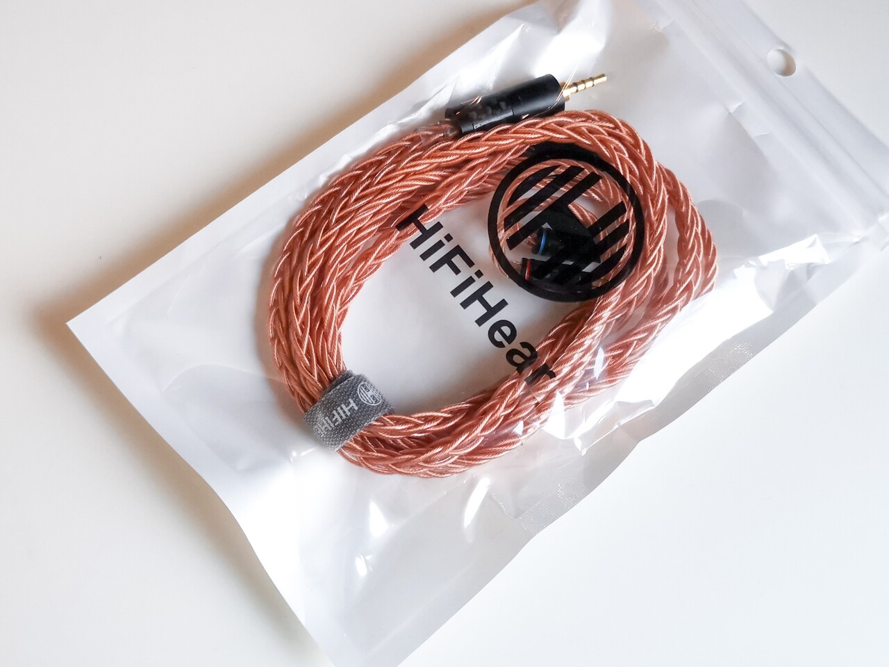 HiFiHear 「HiF4881 6N 単結晶銅ケーブル」 より質の高い線材を採用