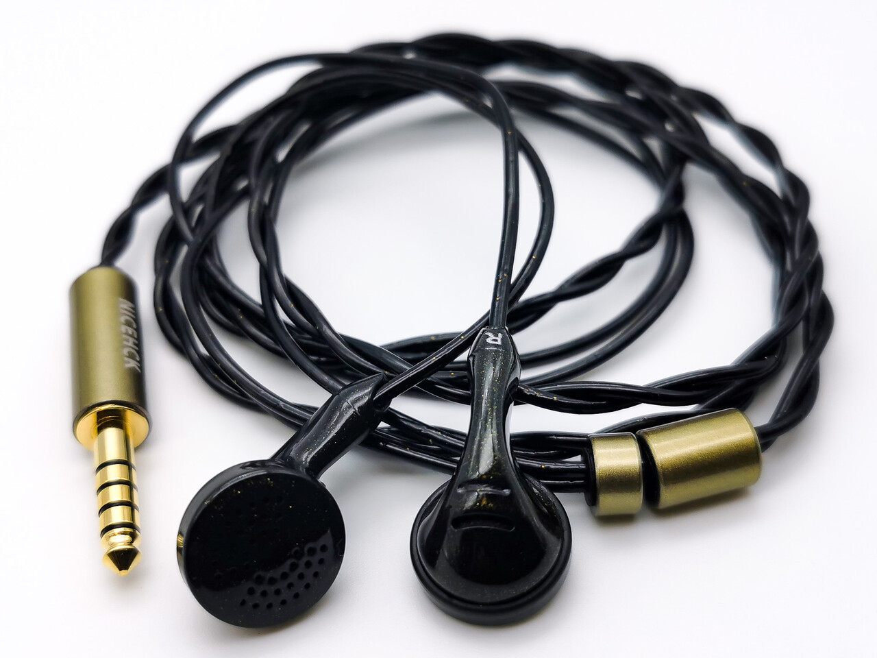 NICEHCK B80」 14.8mm高性能ドライバー搭載で適度に温かく